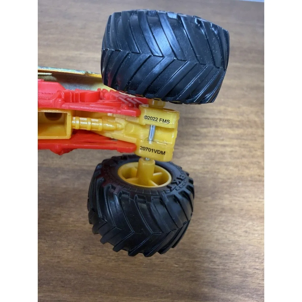 Spin Master Monster Jam Gold 40th Anniversary Exclusive Grave Digger